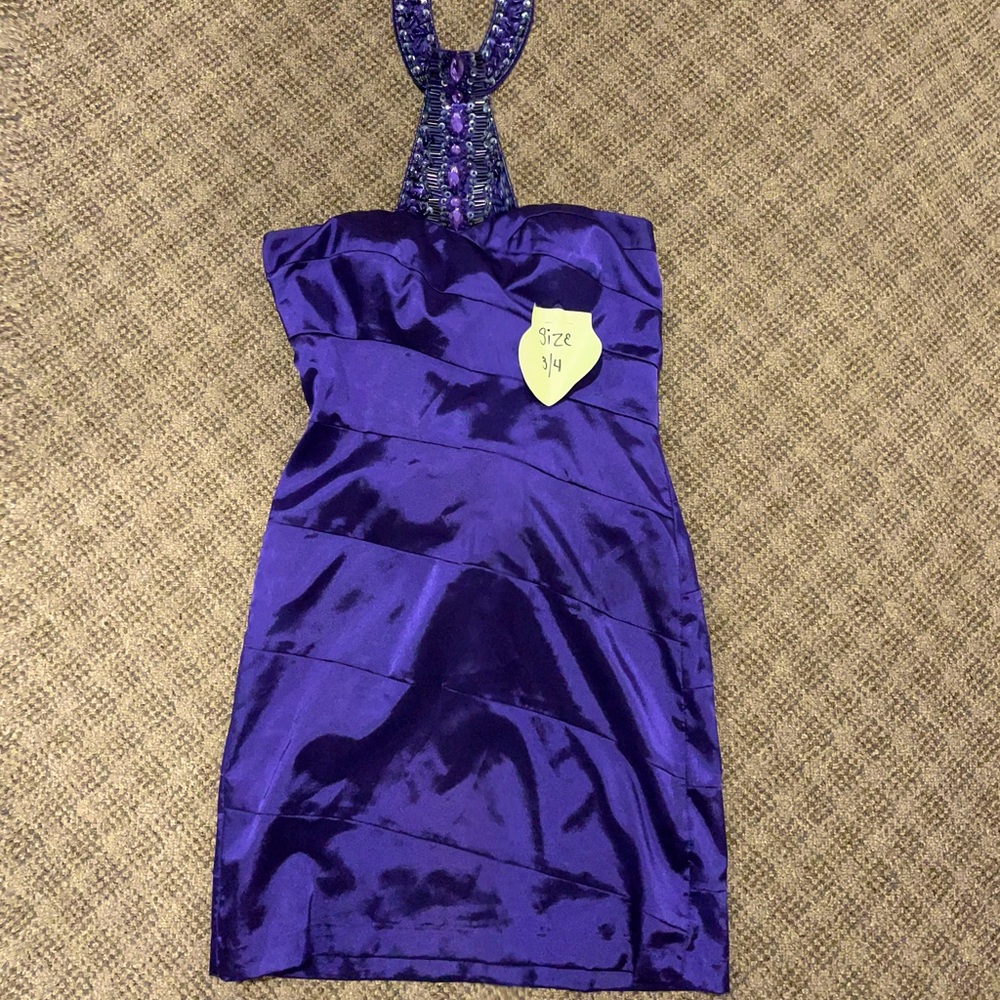 Morgan & Co purple choker neck beaded mini dress. Size 3/4